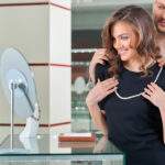 Bijoux et montres en Suède : Vocabulaire pour s'exprimer sur le sujet